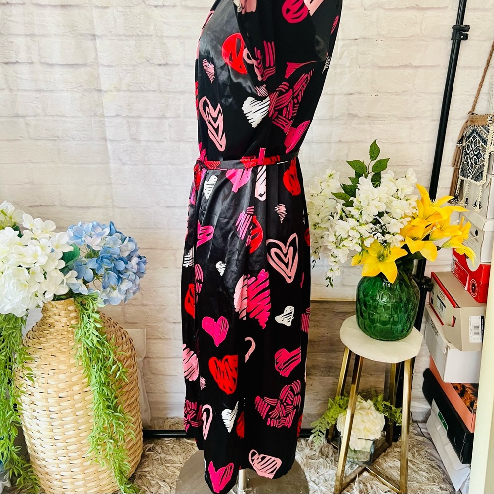Black Silk Heart Robe - Picture 5 of 12